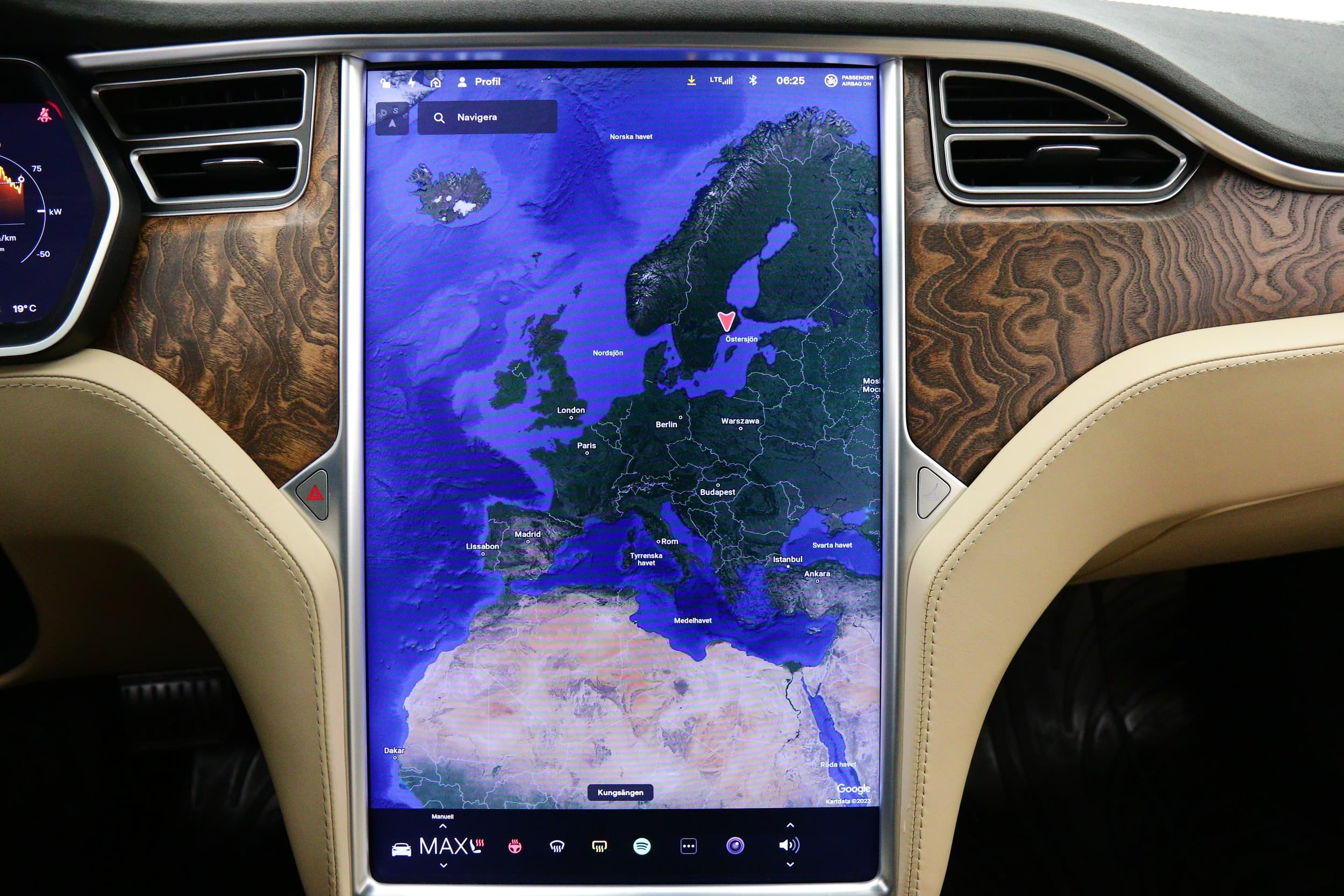 Tesla Model S