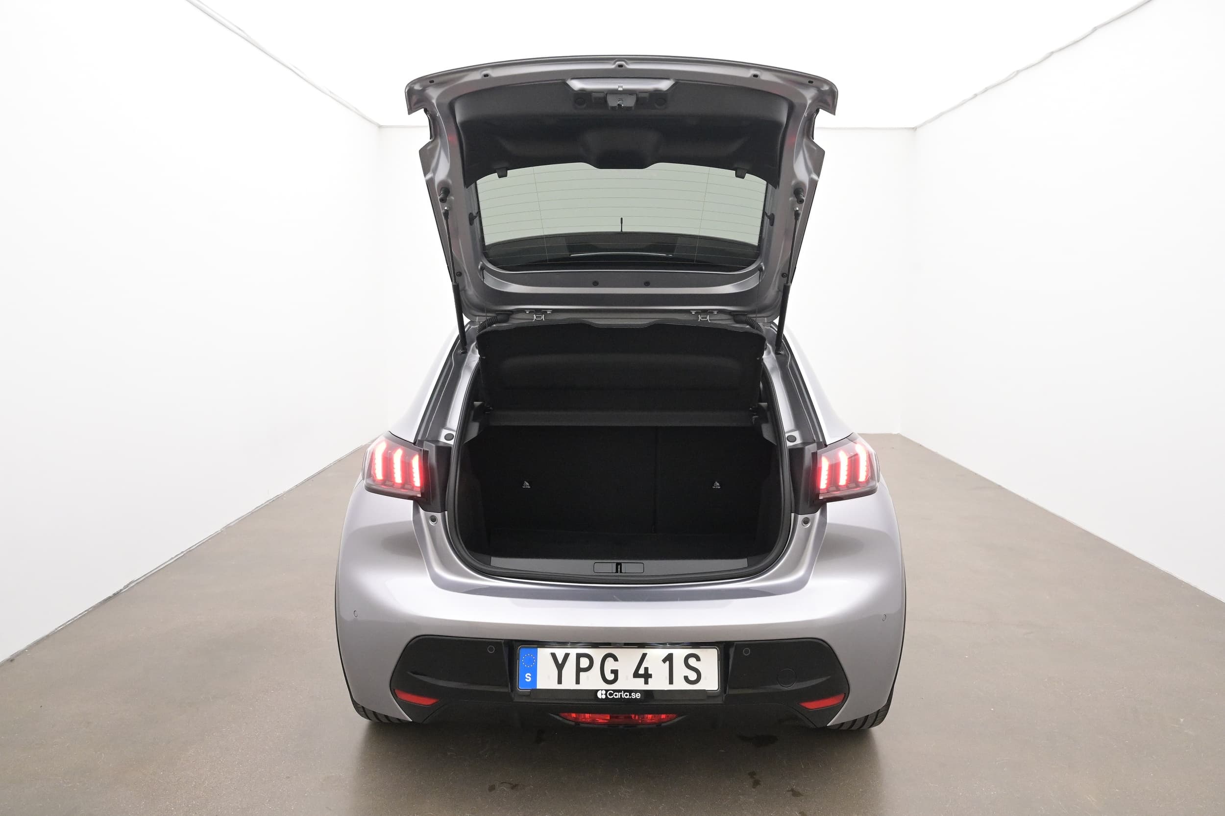 Peugeot e-208