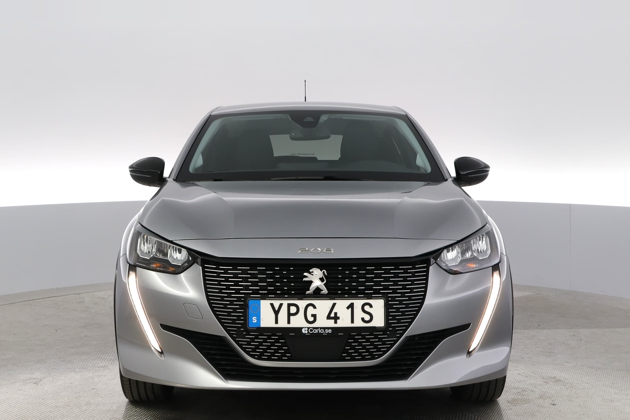 Peugeot e-208