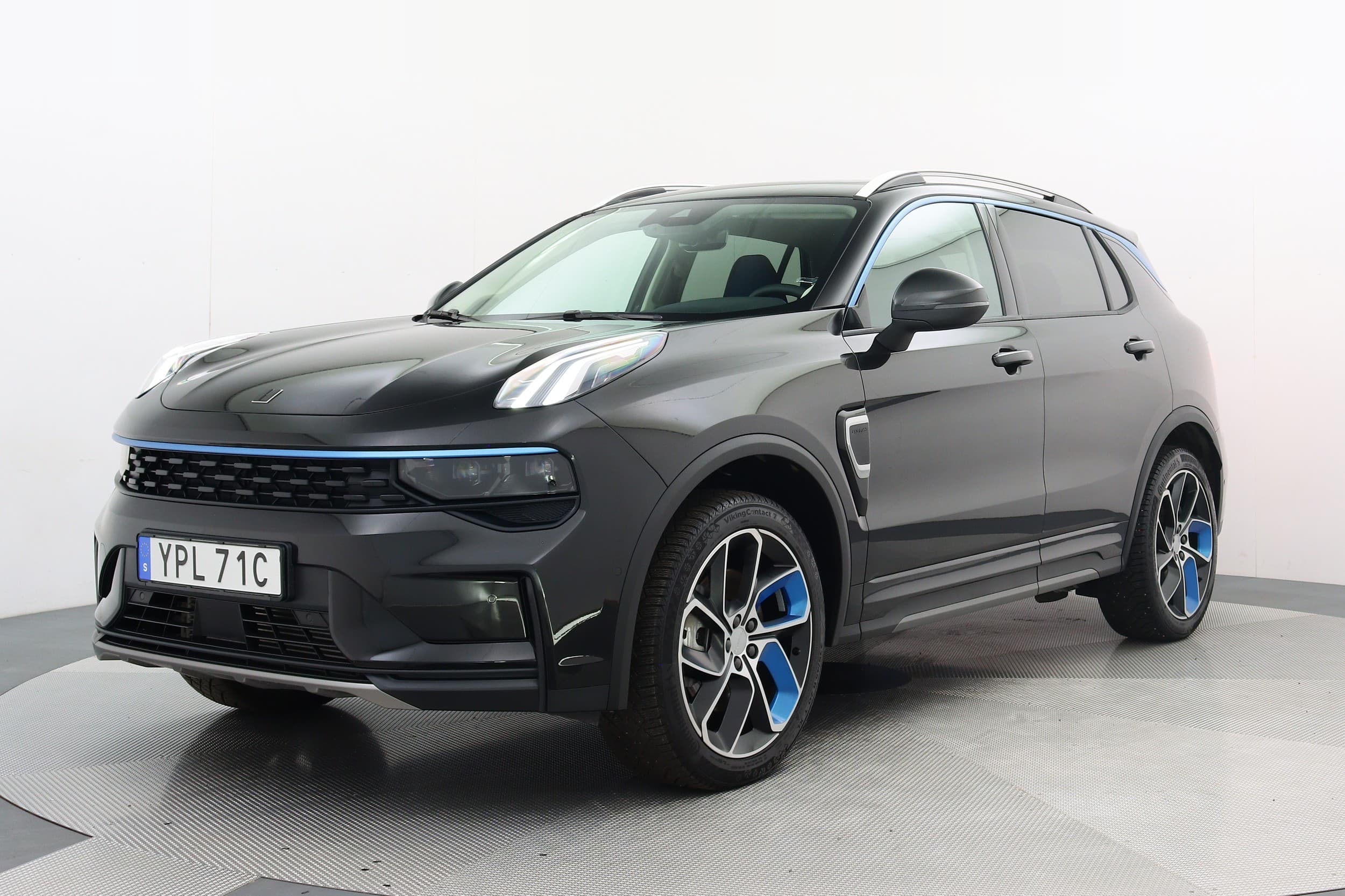 Lynk & Co 01