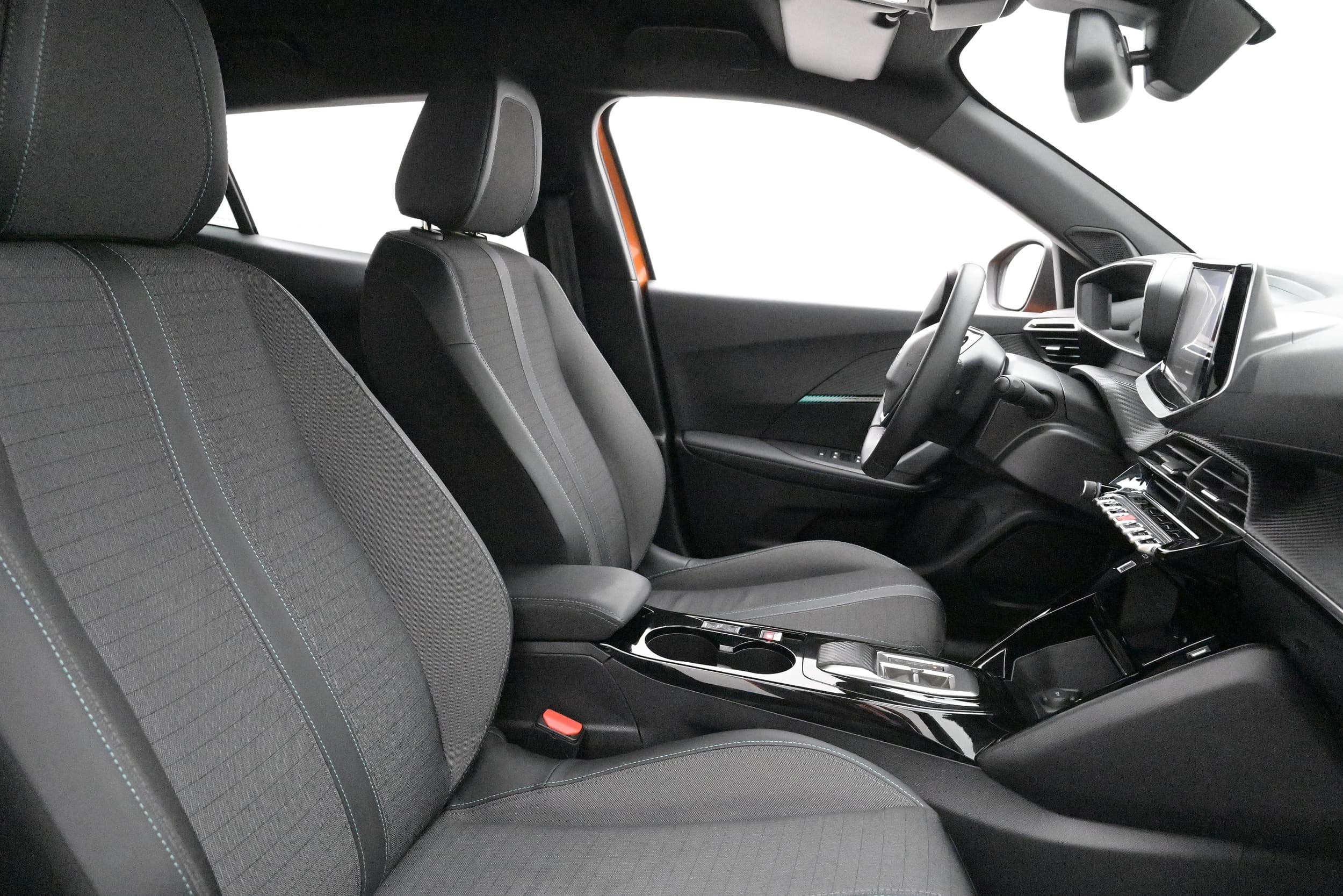 Peugeot e-2008