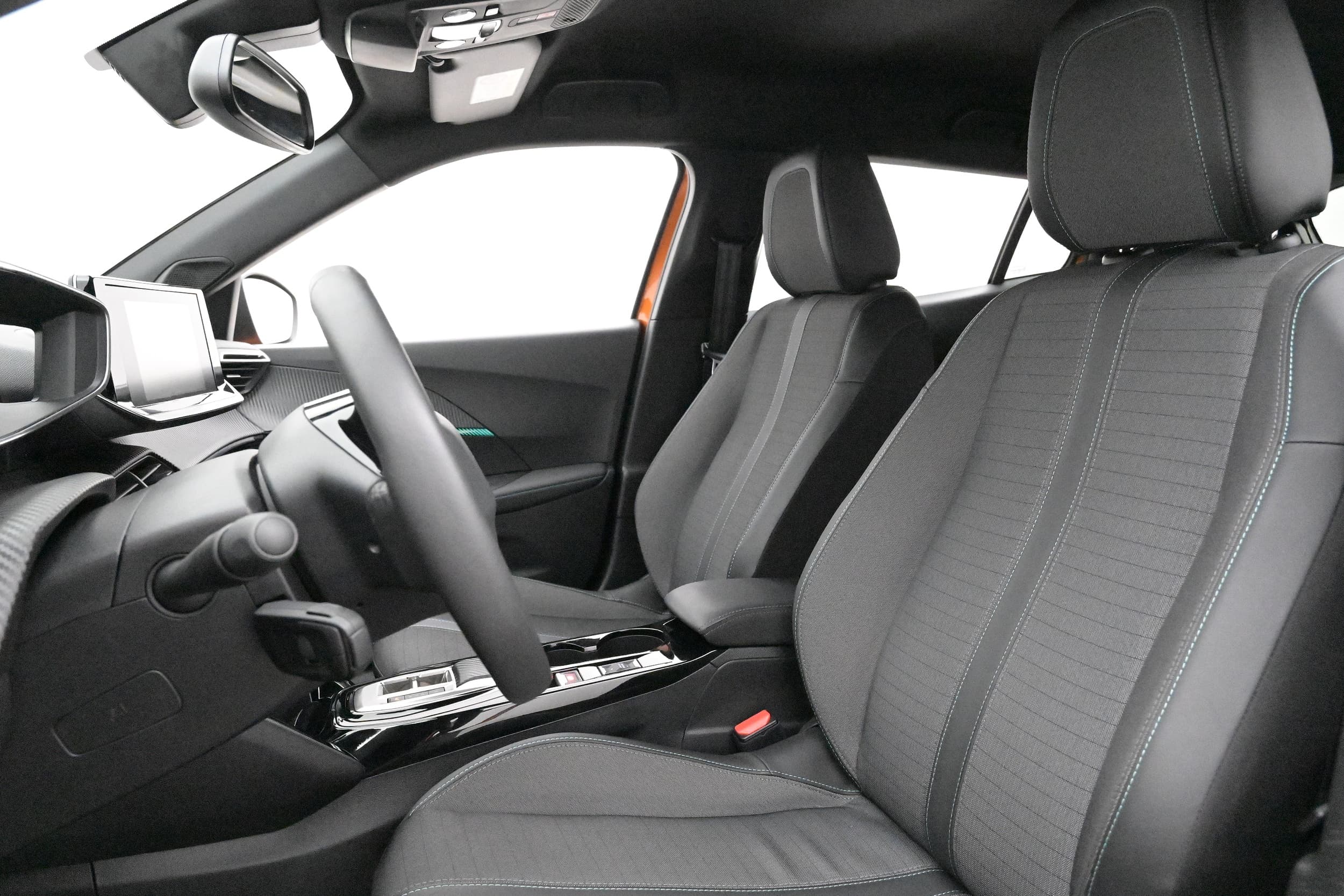 Peugeot e-2008