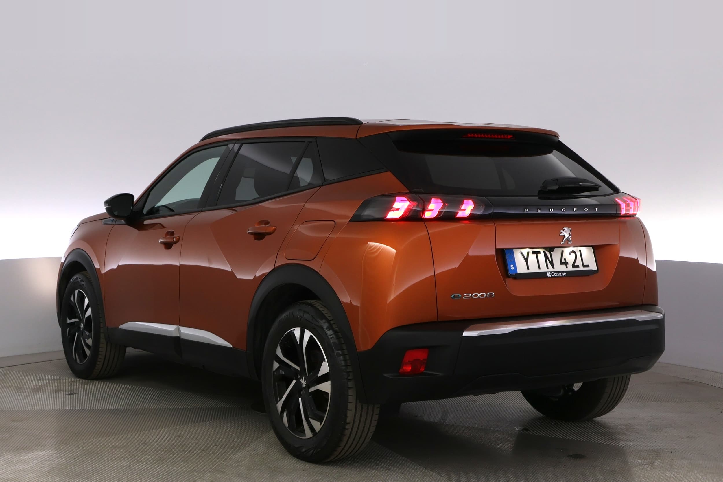 Peugeot e-2008