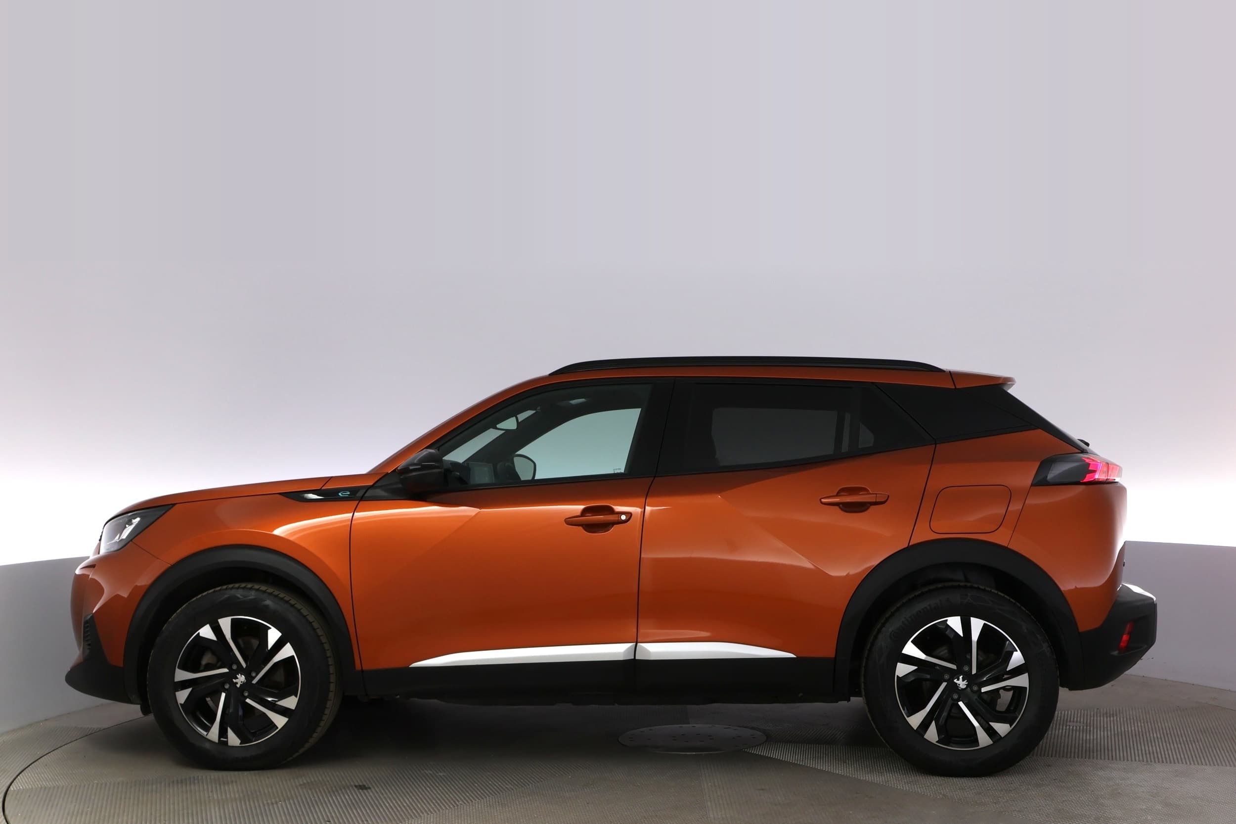 Peugeot e-2008