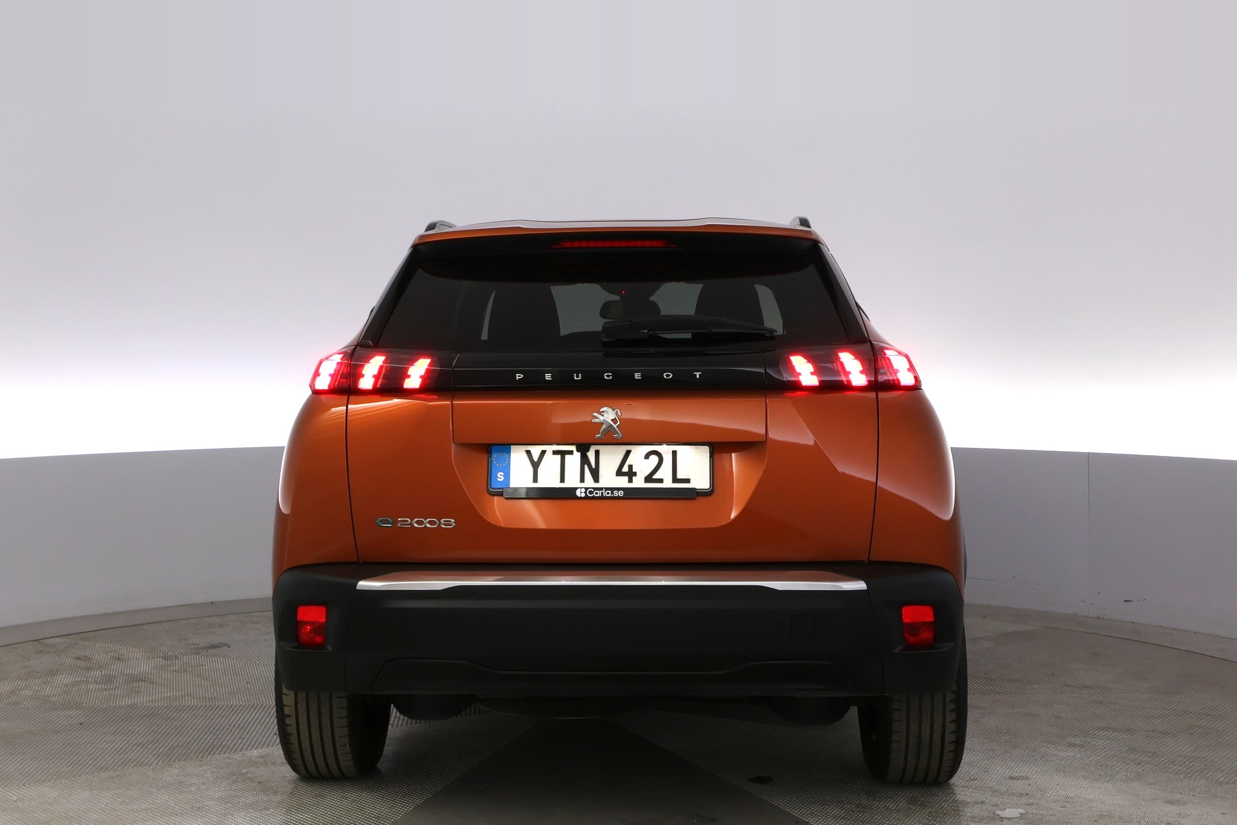 Peugeot e-2008