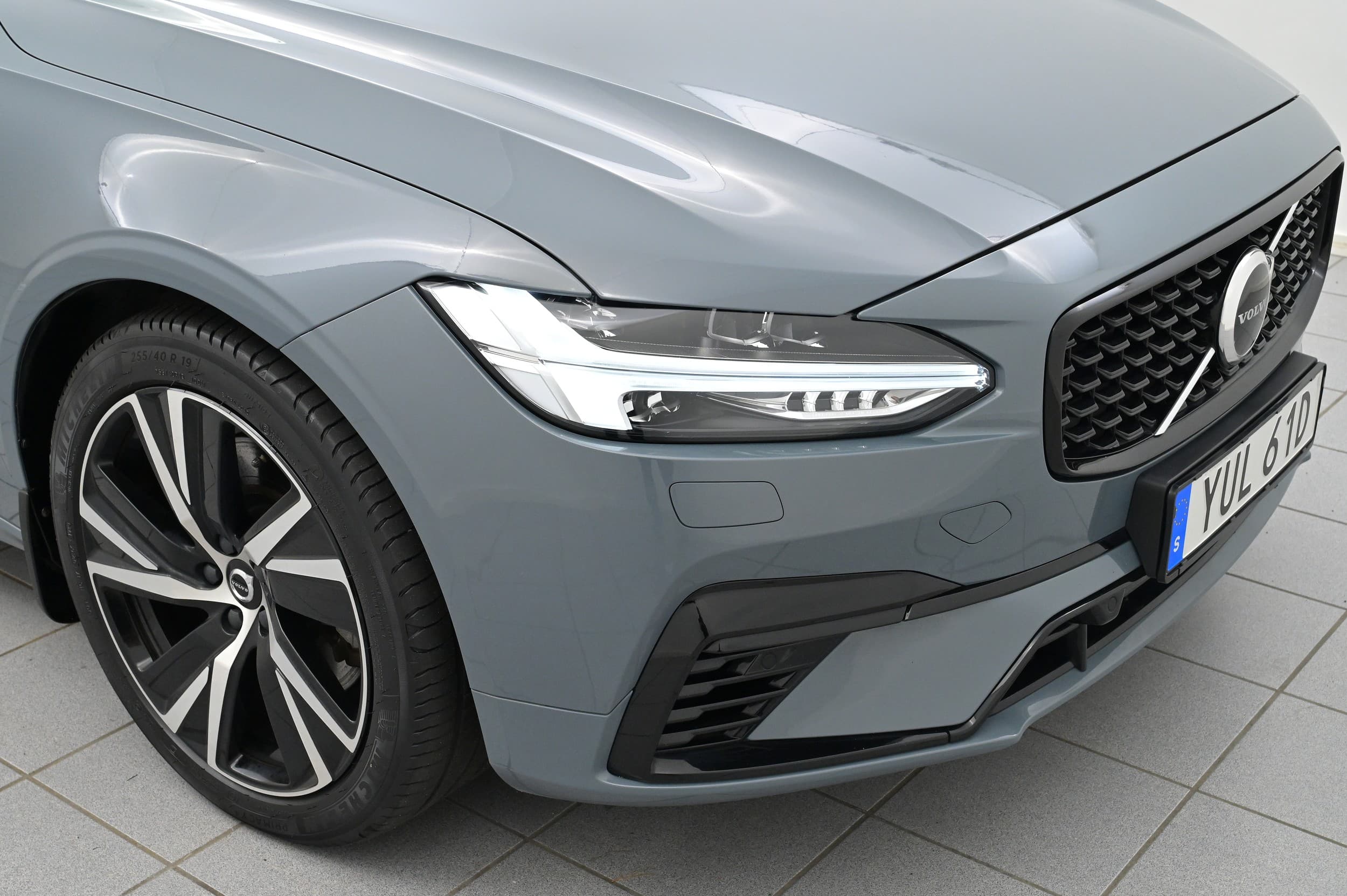 Volvo V90