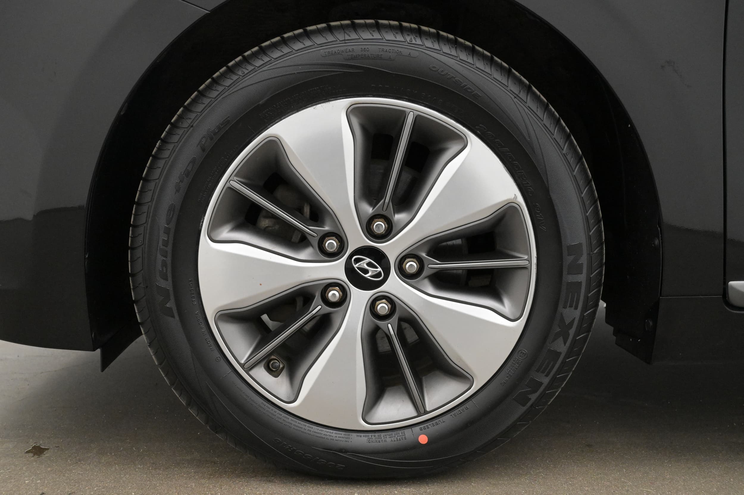 Hyundai Ioniq