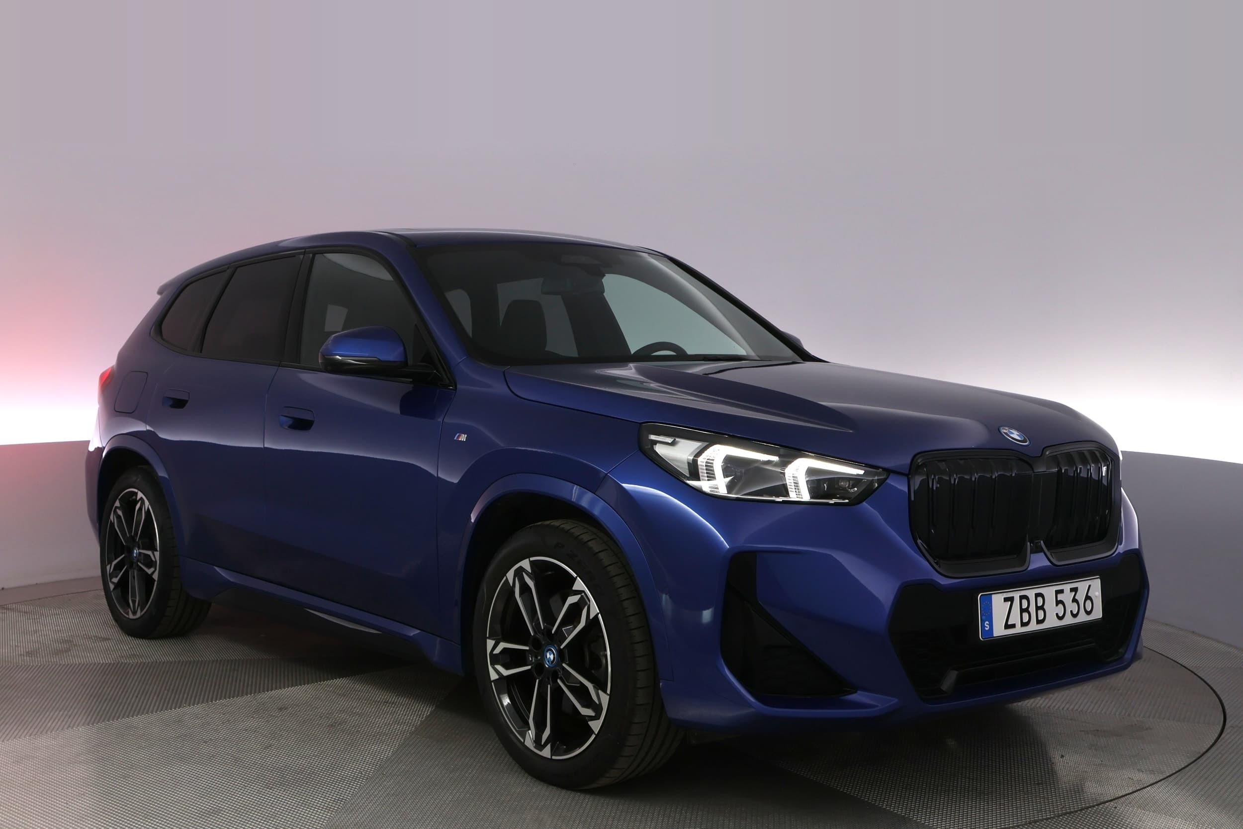 BMW iX1