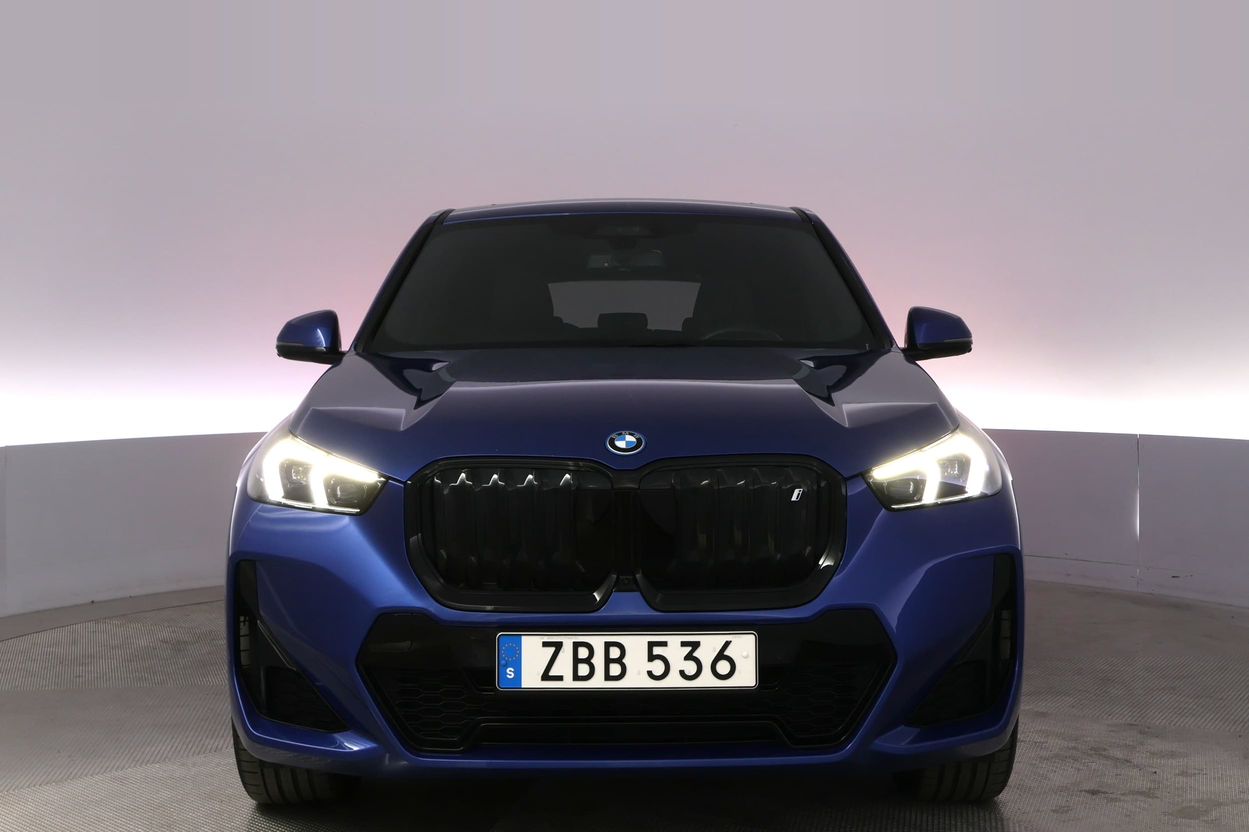 BMW iX1