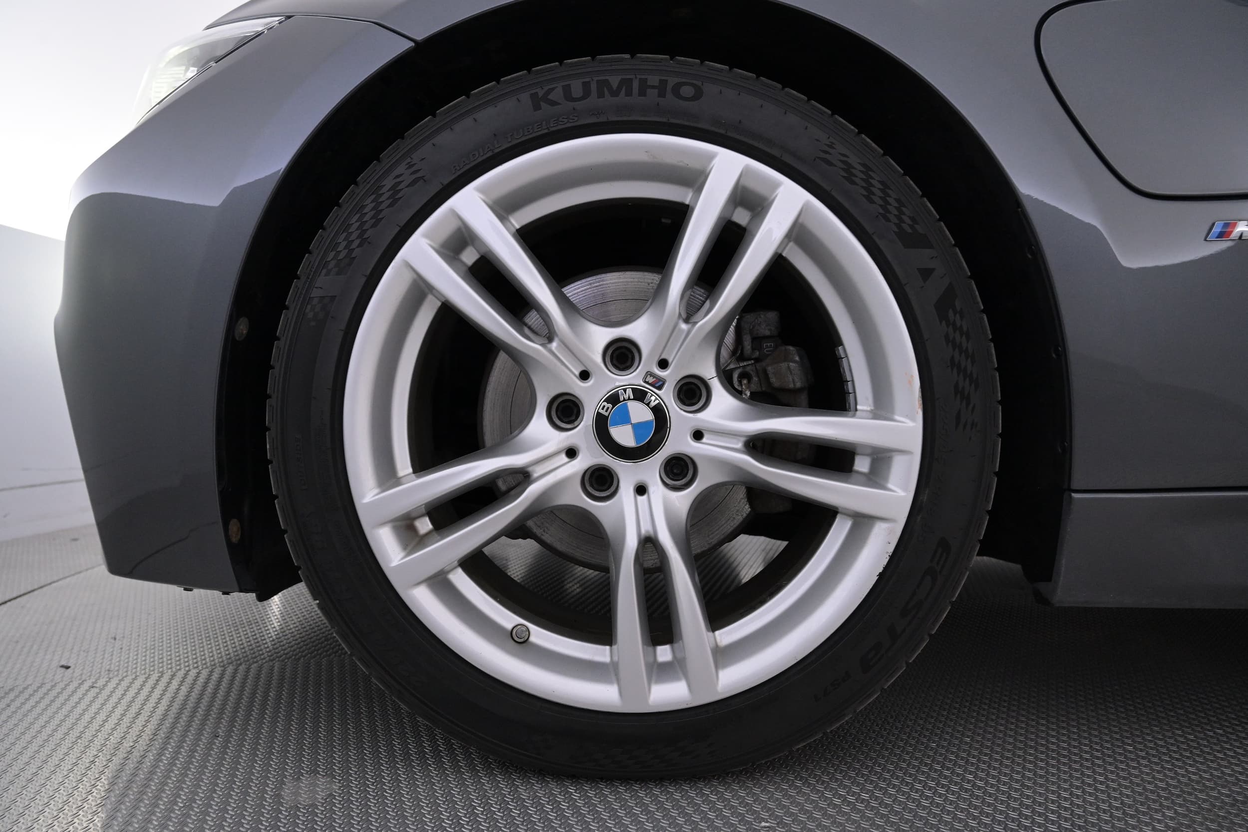 BMW 330e
