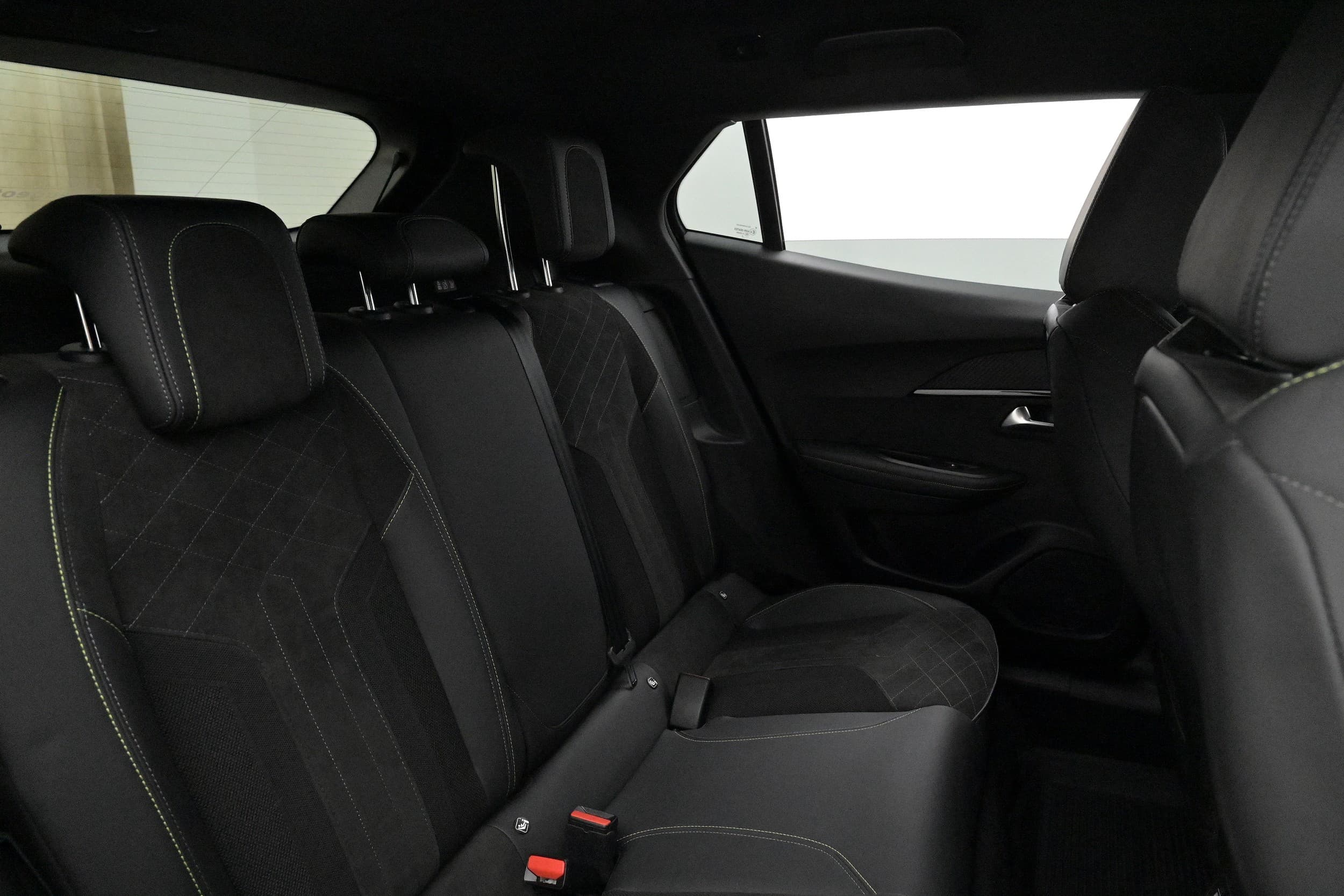 Peugeot e-2008