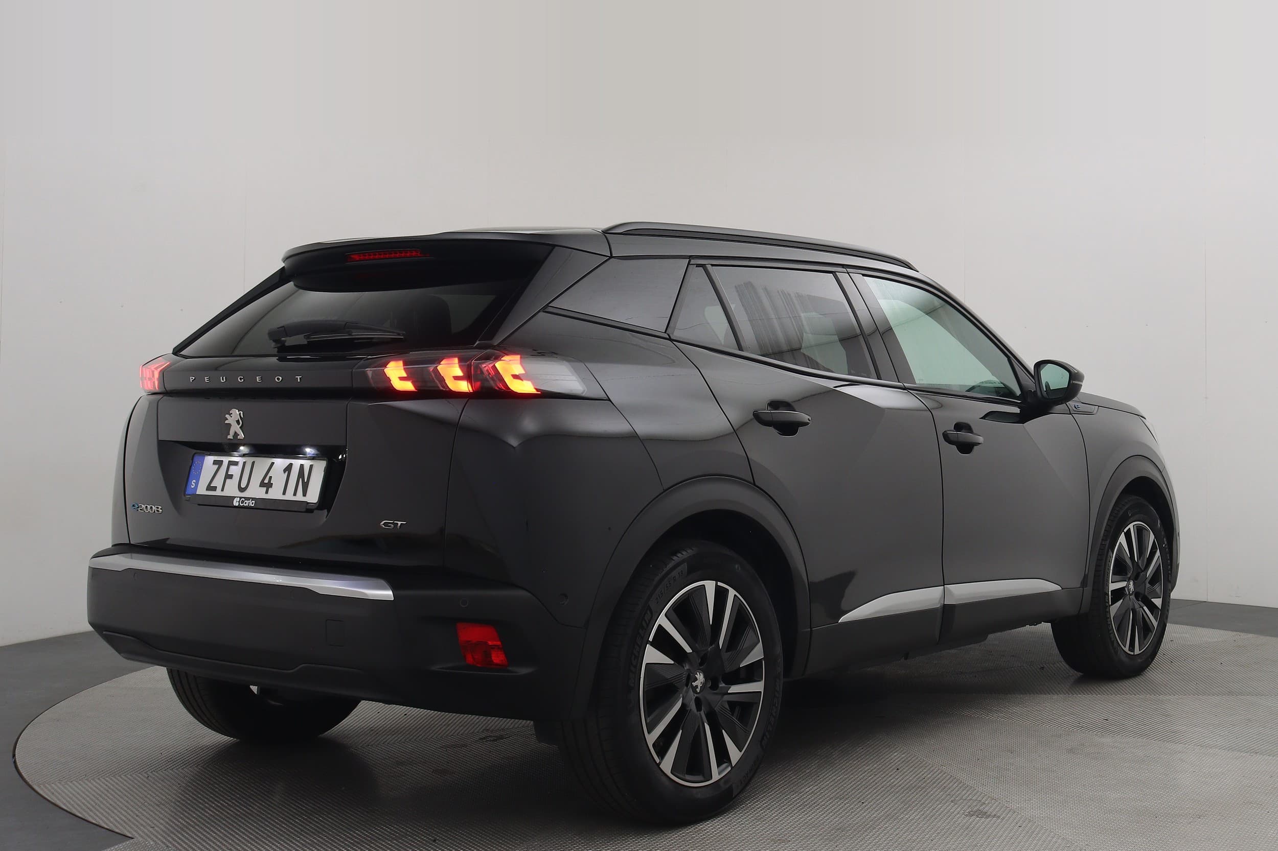 Peugeot e-2008
