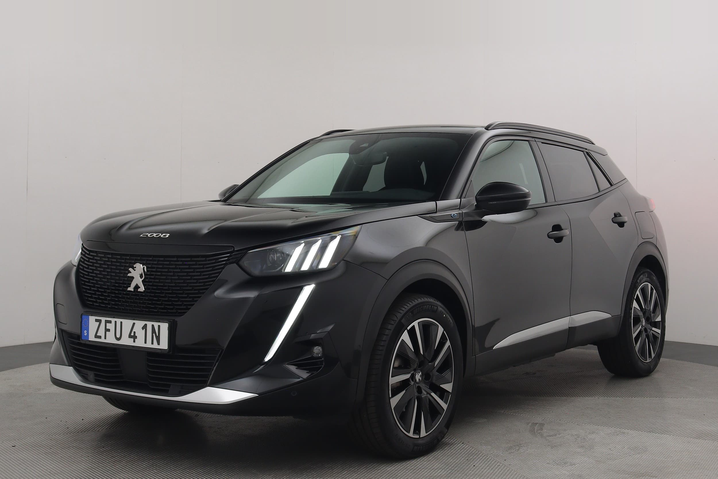 Peugeot e-2008
