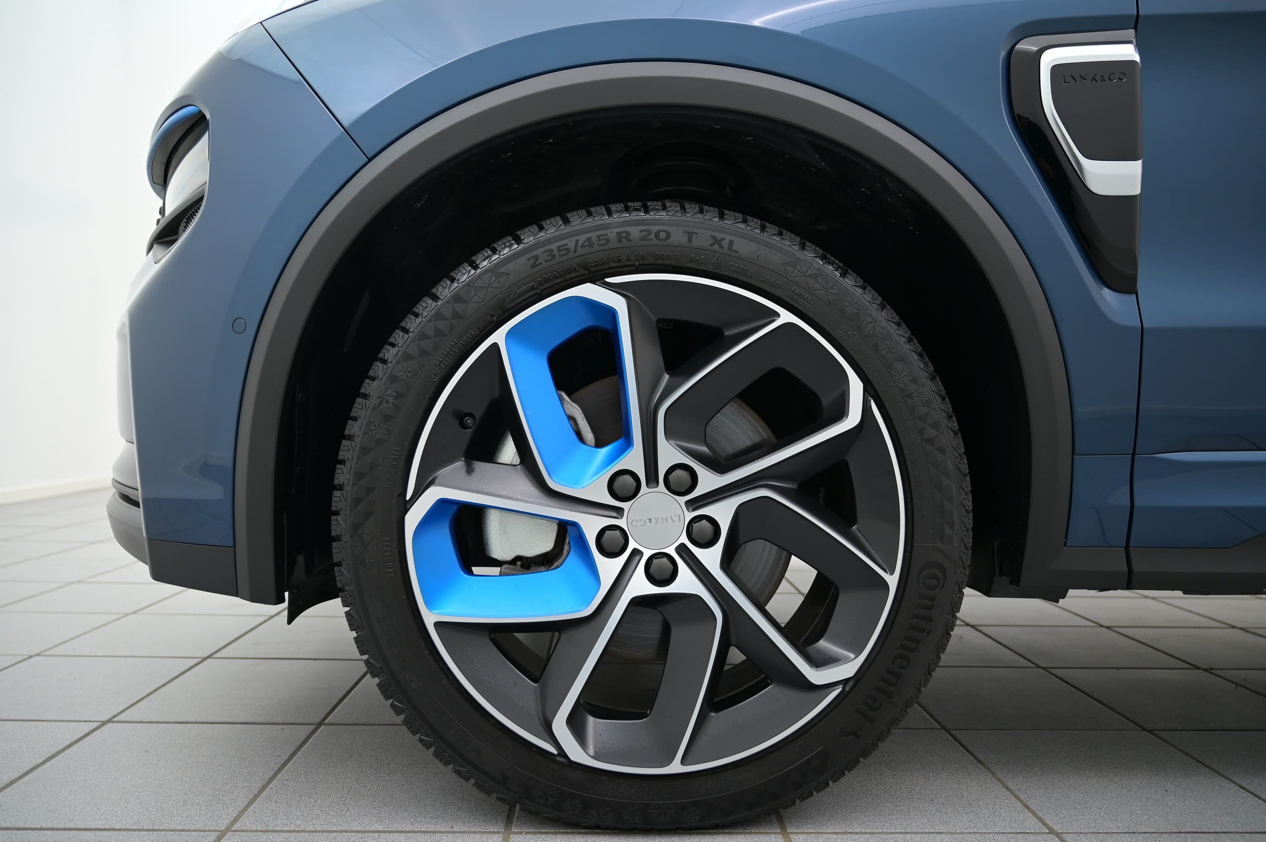 Lynk & Co 01