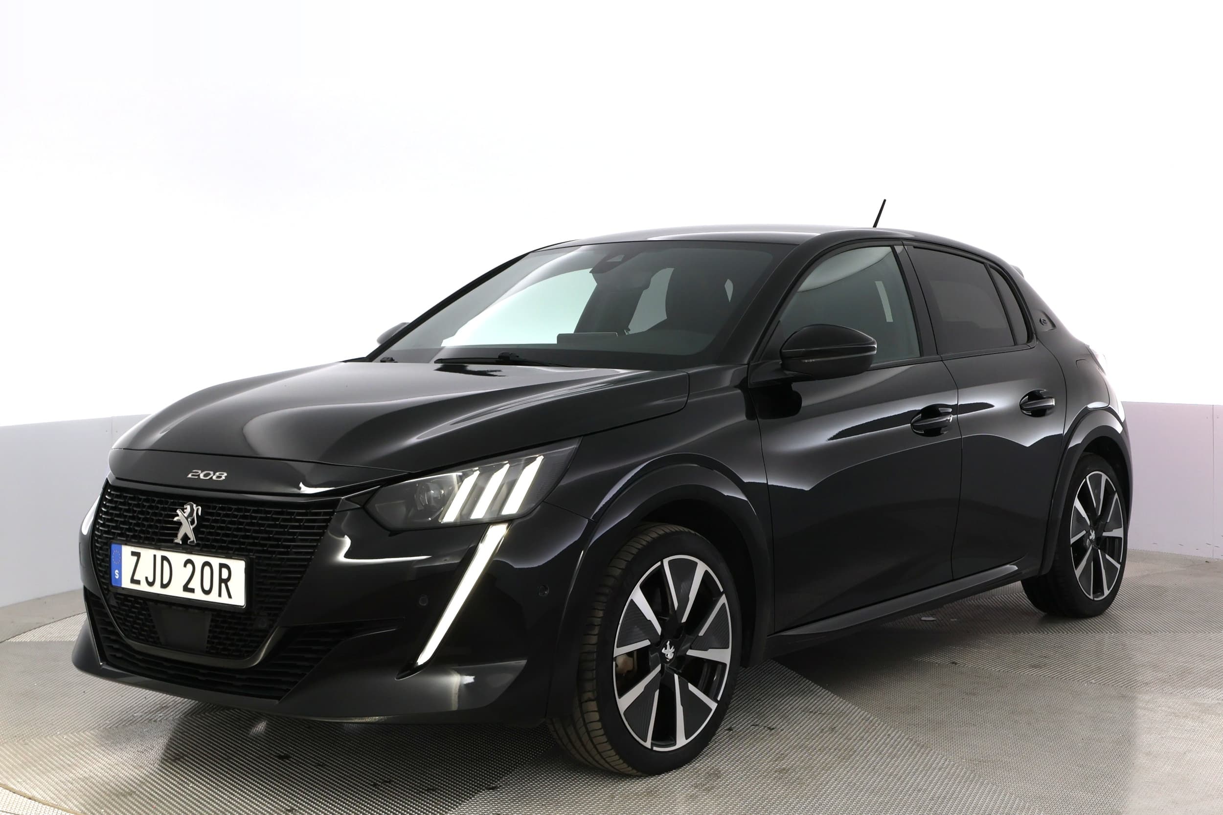 Peugeot e-208