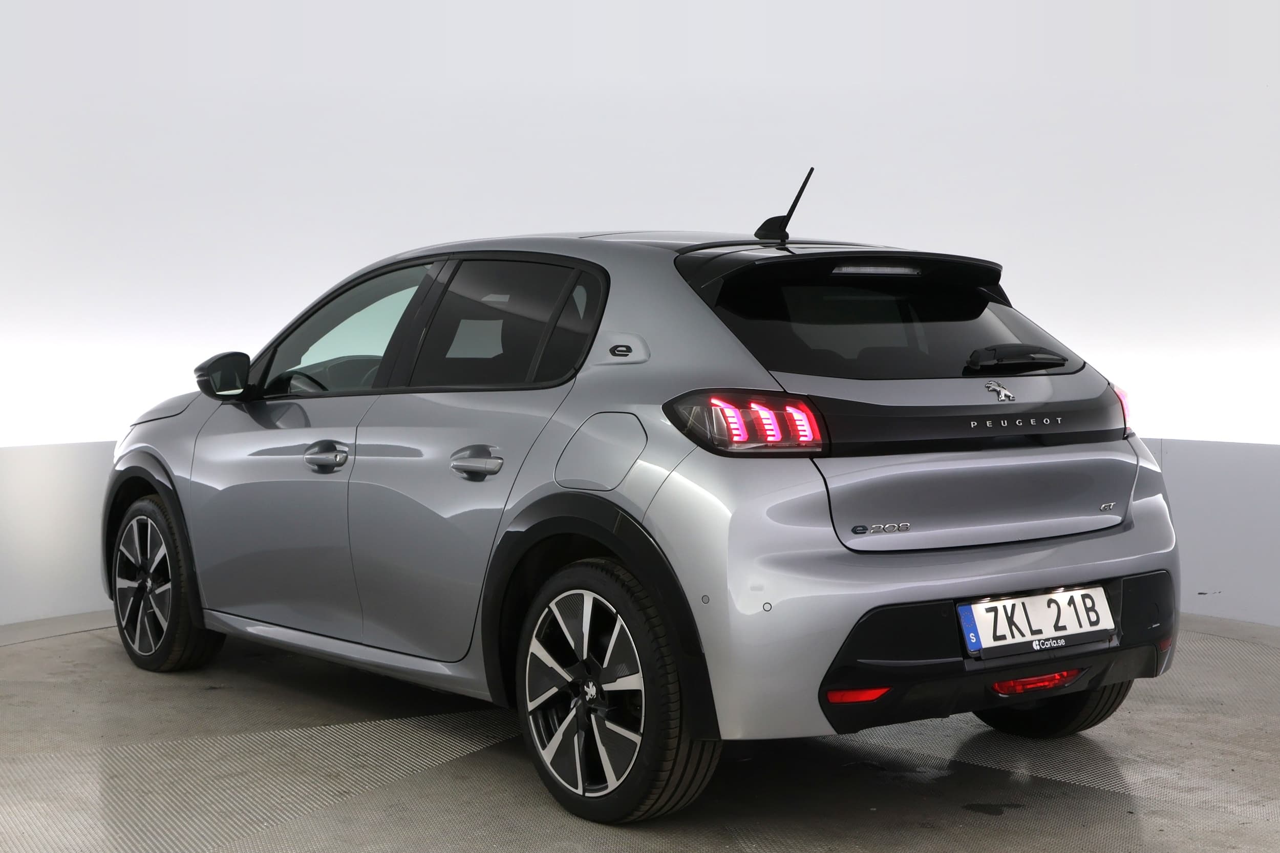 Peugeot e-208