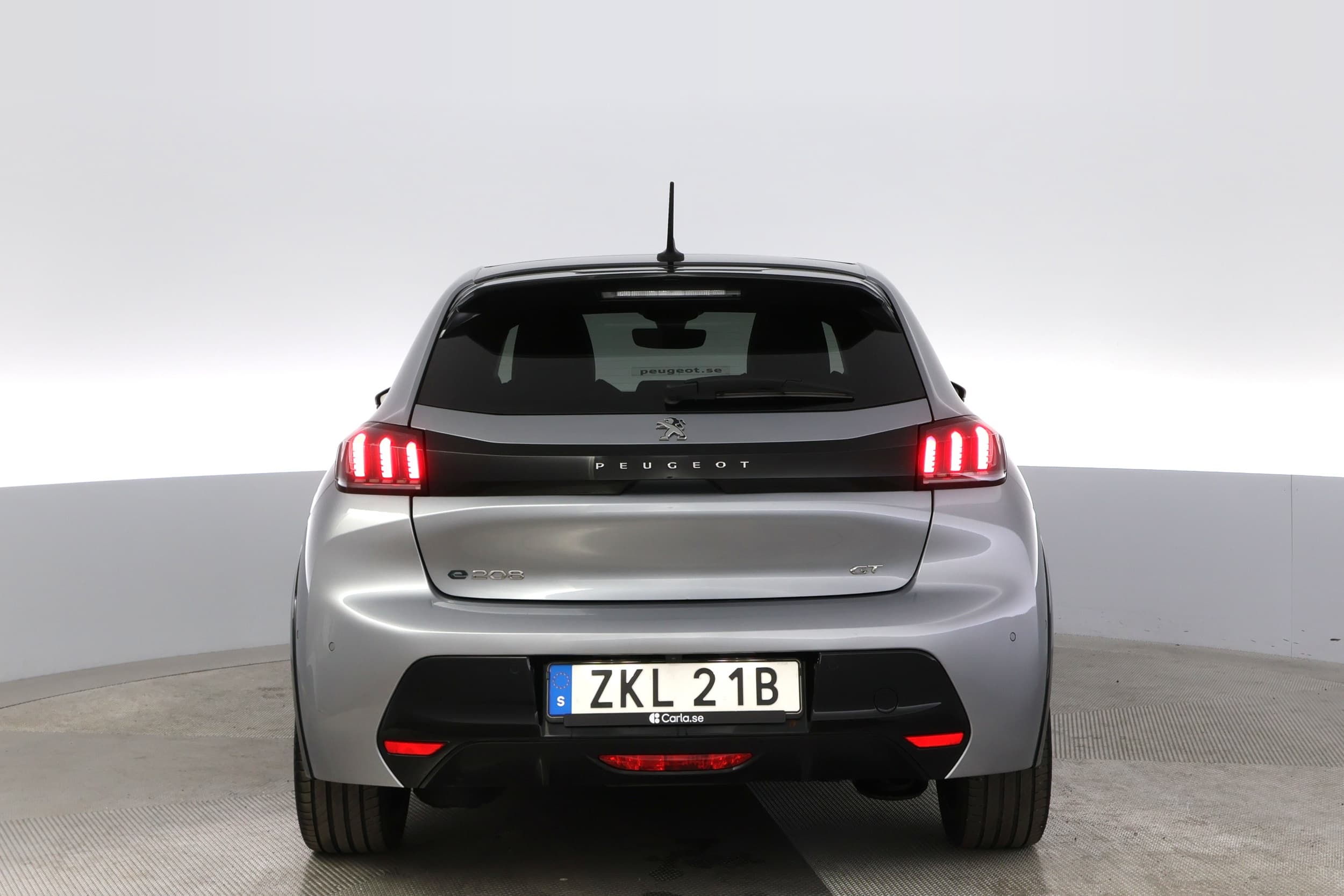 Peugeot e-208