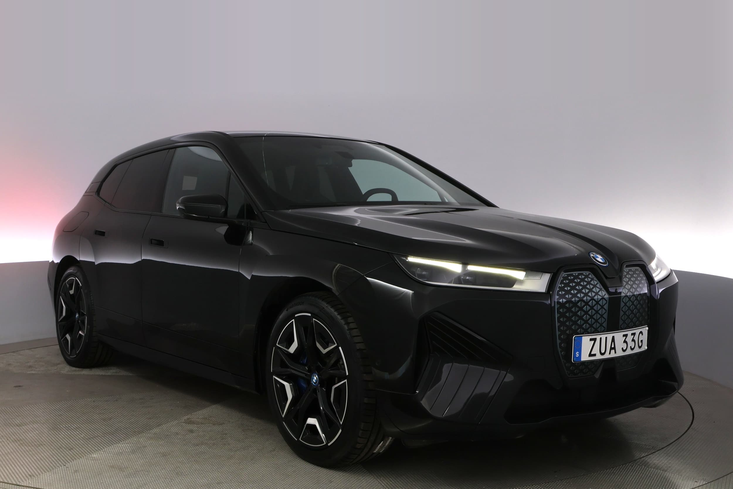 BMW iX