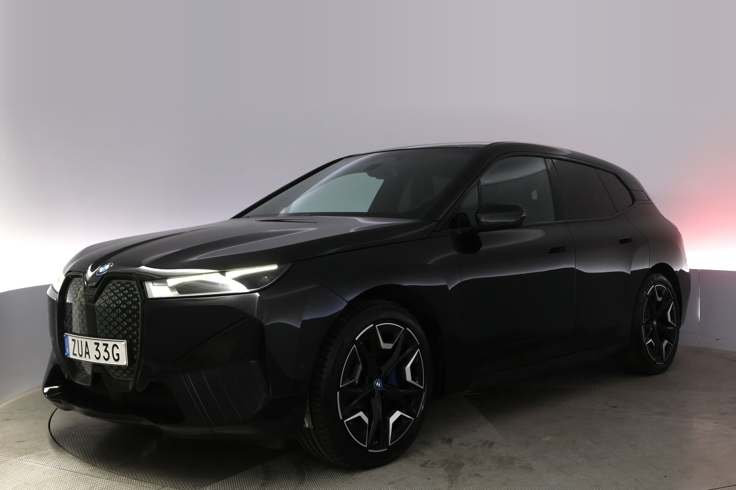 BMW iX