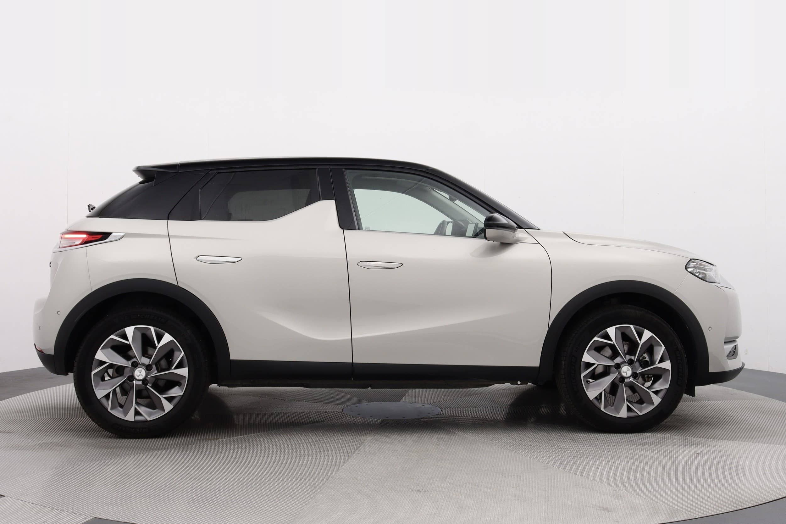 DS 3