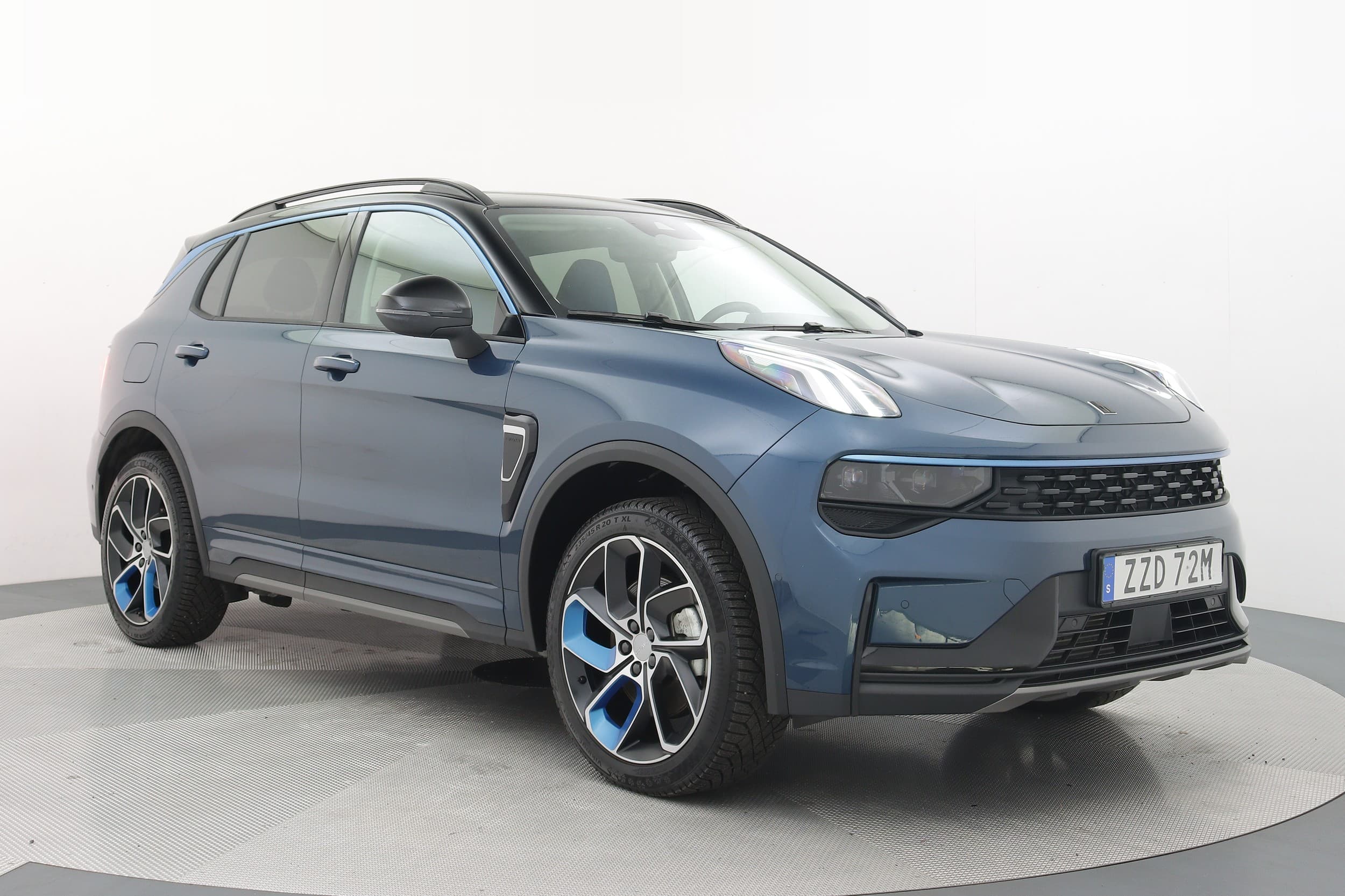 Lynk & Co 01