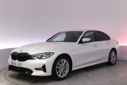 BMW 330e