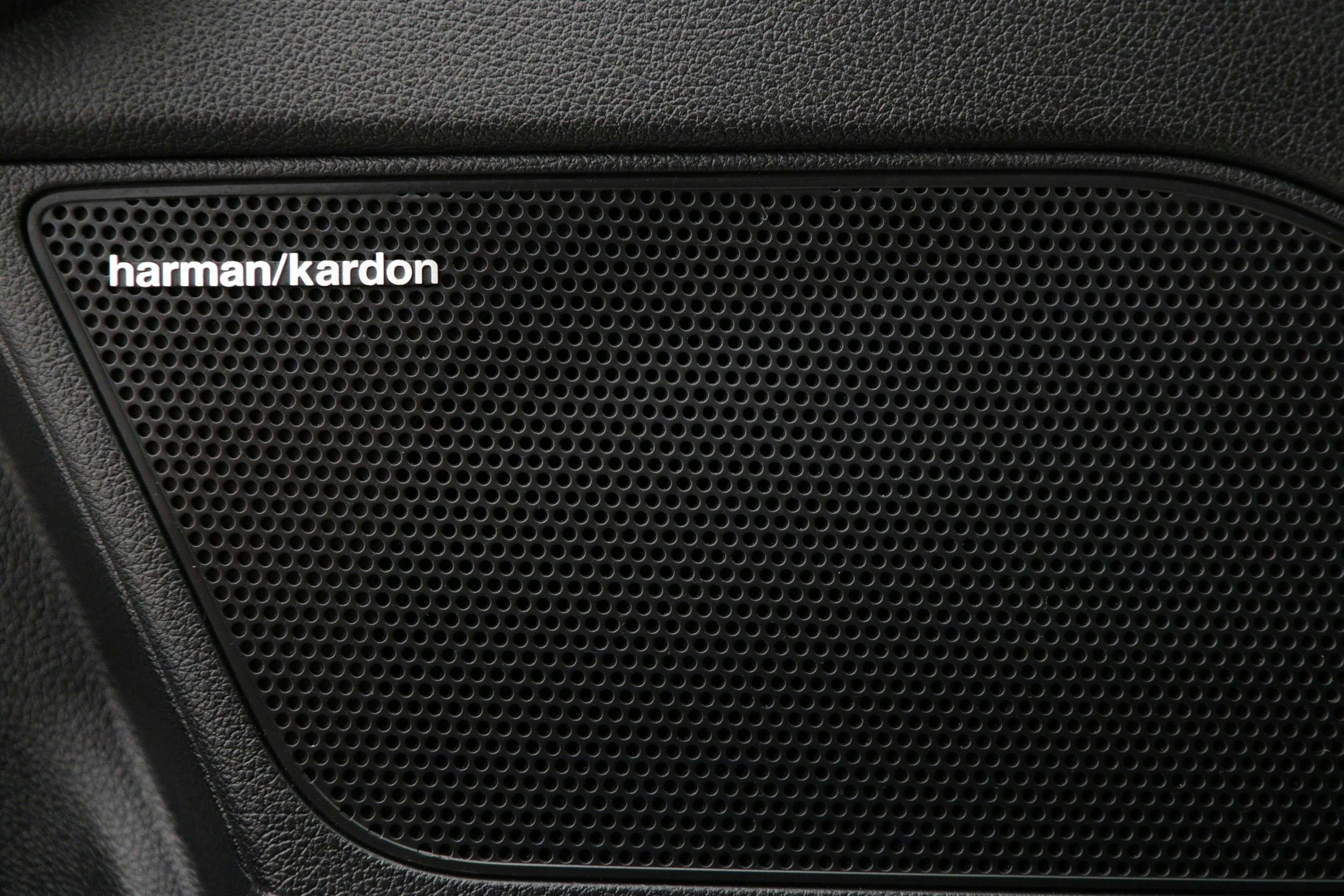 Harman Kardon® premium ljudsystem