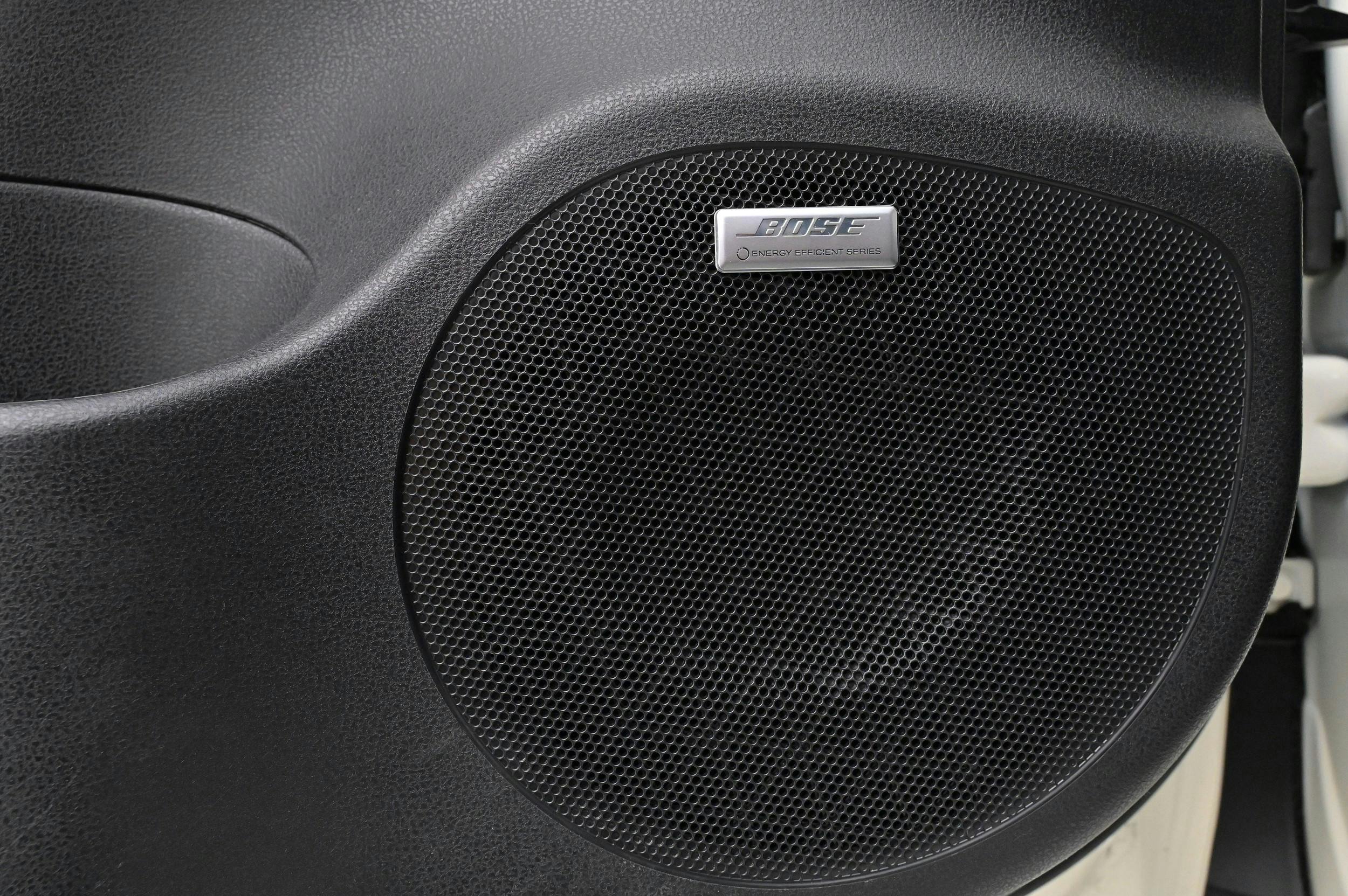 Bose® Premium ljudsystem med 7 högtalare, inkl. subwoofer